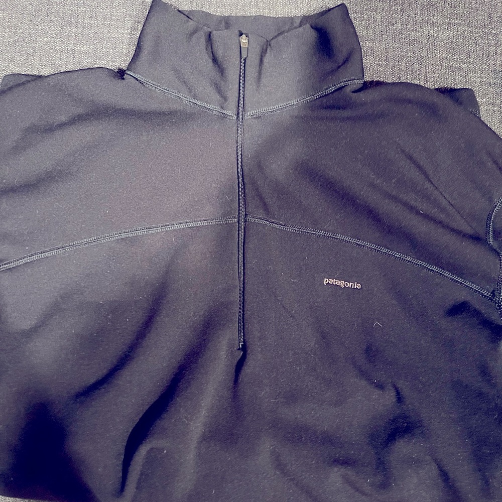 Patagonia quarter zip sweatshirt/light jacket
